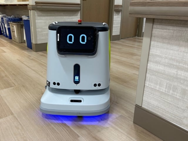 floor cleaning robot