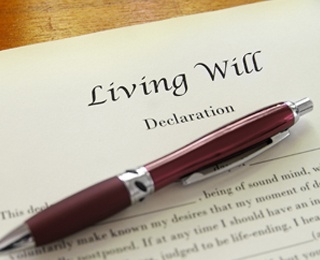 living will document and pen