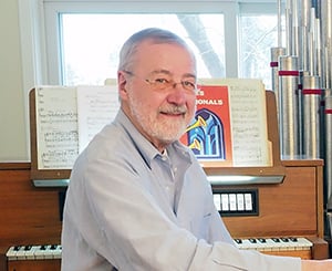 Randy with pipe organ